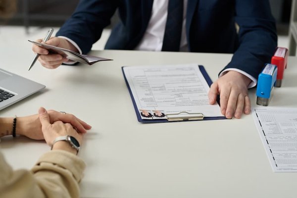 What are the specific steps to obtain a Tier 1 Entrepreneur Visa for starting a UK business?